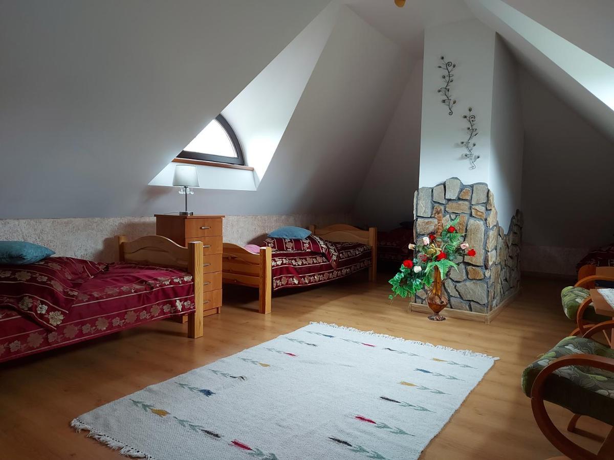 Bieszczadzki Dworek Ustrzyki Dolne Exterior foto